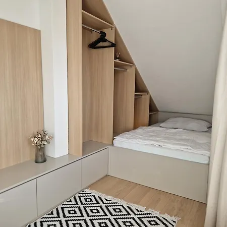 One-bedroom Charm With Castle View Apartament